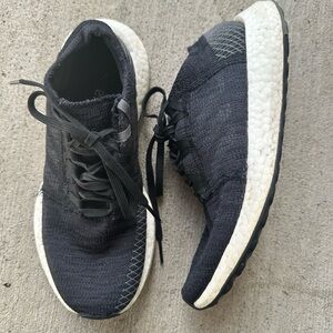 adidas Performance PureBOOST GO Athletic Shoe, black/grey/grey youth size 5